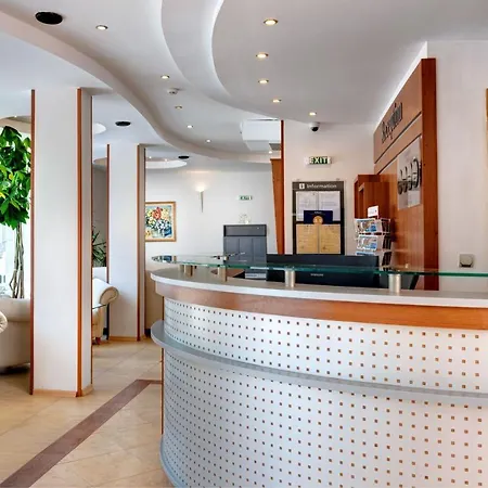 Nassi Hotel